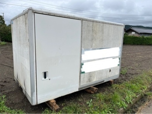 コンテナ　物置 2t箱車　最終値下げ