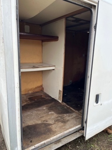 コンテナ　物置 2t箱車　最終値下げ