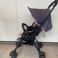 コンビ　ベビーカーの画像