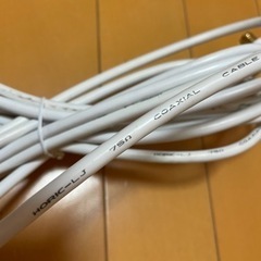 テレビケーブル7メートル　白　L字型端子　地デジ　金メッキの画像