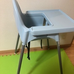 IKEAのベビーチェアの画像