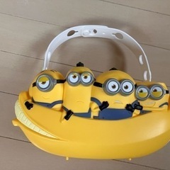 ミニオンズのドリンクホルダー（美品）