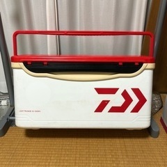 ダイワクーラーボックス「LIGHT TRUNKⅢ GU3000RC」