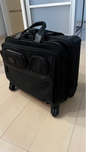 ＴＵＭＩ　ビジネスバック　キャリー付き　4輪