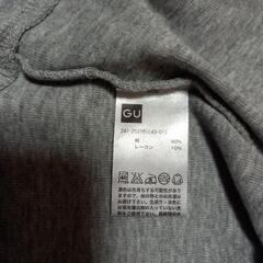 GU　薄手のパーカー　Mサイズの画像