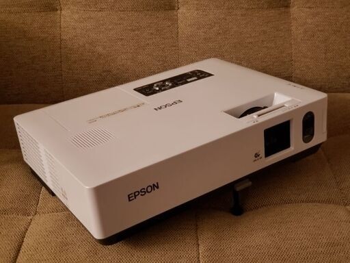 EPSON EMP-1810　プロジェクター　3,500lm　500:1