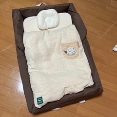 ファルスカ  ポータブル折りたたみベビーベッド　