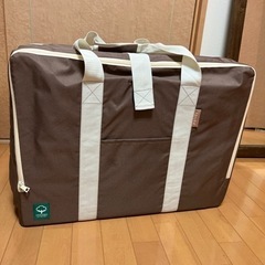 ファルスカ  ポータブル折りたたみベビーベッド　の画像