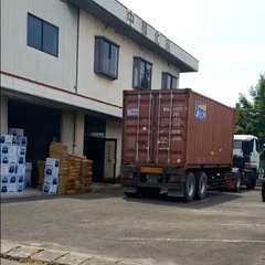 急募　3人　お手伝い　コンテナのデバンニング作業　荷物卸　搬入　...