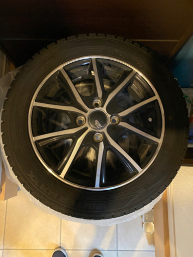 【お取引先決まりました】DUNLOP スタッドレスタイヤ　2-3ヶ月のみ使用（昨年2021年12月29日購入）