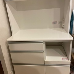  食器棚(取引中)の画像