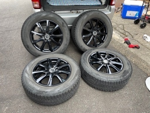 エクストレイル     タイヤ&アルミセット売ります