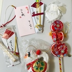 お話中　お宮参りセット（帽子、スタイ、飾り）の画像