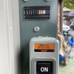 日立産機 コンプレッサー ベビコン 3.7P-9.5VP5/ 50hz (給油式/圧力開閉器式/三相200V/3.7kW) 【使用時間172時間】の画像