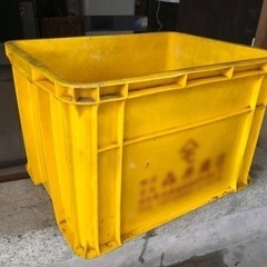 【売約済み】コンテナ箱（脚立代わりやカブの荷台、釣りに便利）