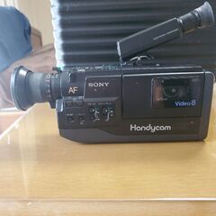 ソニーのハンディカムビデオカメラです。の画像