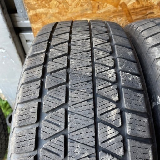 バリ山　BRIDGESTONE ブリヂストン　ブリジストン　DM-V3 225/60R18 スタッドレス タイヤ　2020年製　18イ
