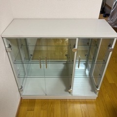 譲り受けました。ガラスケース収納ですの画像