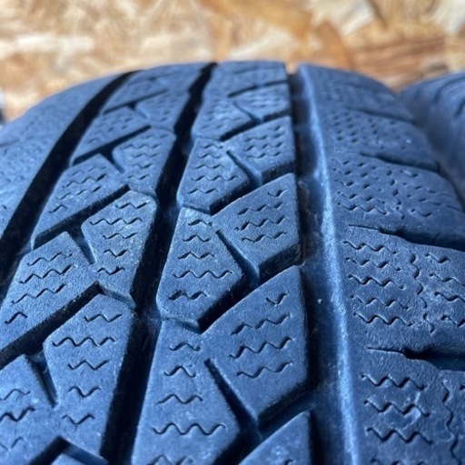 BRIDGESTONE ブリヂストン　ブリジストン　VL1 195/80R15 107/105L LT スタッドレス タイヤ　2019年製2本　2020年製2本　15インチ