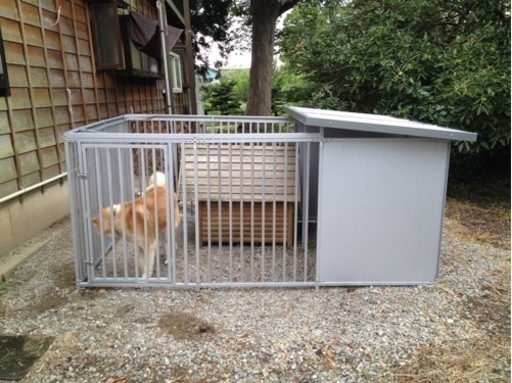新潟市西蒲区。犬用の檻です。大型犬にピッタリ。