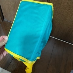 保冷バッグ緑の画像