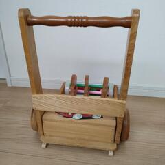 カタカタ　歩行器　歩く練習　赤ちゃんの画像