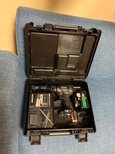 インパクトドライバ　バッテリー　充電器　ケース