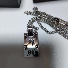 グッチリバーシブルネックレスの画像