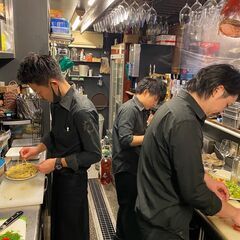 月収30万円以上も実現可能★★ 休暇日数多めのスペインバルのシェ...