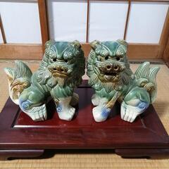 交渉中！沖縄シーサー2体（陶器）と木製台