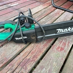 チェーンソー　電気　マキタ