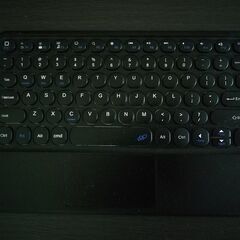 Bluetoothキーボード(タッチパット付)