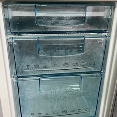 冷蔵庫 143L 2012年式 一人暮らしにオススメです✨の画像