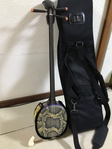 沖縄三線　人工皮張り