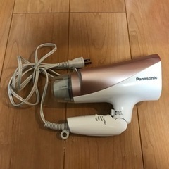 パナソニックのイオンが出るドライヤーです！