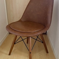IKEA JOKKMOKK +イームズチェアの画像