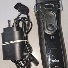 BRAUN 電気シェーバー 3020S