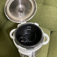 電気圧力鍋の画像