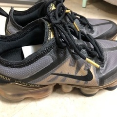 NIKE ヴェイパーマックス ゴールド 22.5の画像