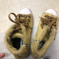 キズ　HEELYS ローラー付きスニーカー　22センチ　美品の画像