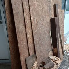 【交渉中】集成材ボード、エンジニアリングウッド6枚＋角材端材他　横浜市港北区の画像