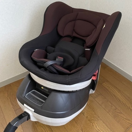チャイルドシート combi