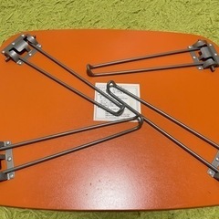 折り畳みテーブルの画像