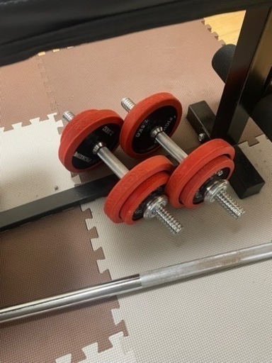 ファイティングロード筋トレ器具　ベンチプレスとダンベル
