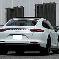 Porsche　パナメーラ　４　現行型　車検R５年４月　パノラミックサンルーフの画像