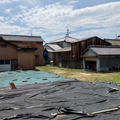 津市大里窪田町売り土地　倉庫、ガレージ4棟有り