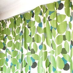 【ニトリ ドレープカーテン（タッセル付き）】の画像