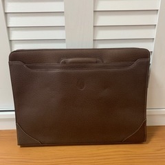 値下げしました。未使用NINO CERRUT 二ノ セルッティ本皮 ビジネスバッグ 茶の画像