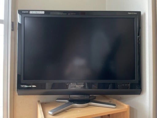SHARP 32型液晶テレビ aquos 世界の亀山モデル デジタルハイビジョン