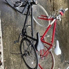 【お問い合わせ残りわずか】お早目にメッセージ下さいませ！　自転車　クロスバイク　赤　の画像